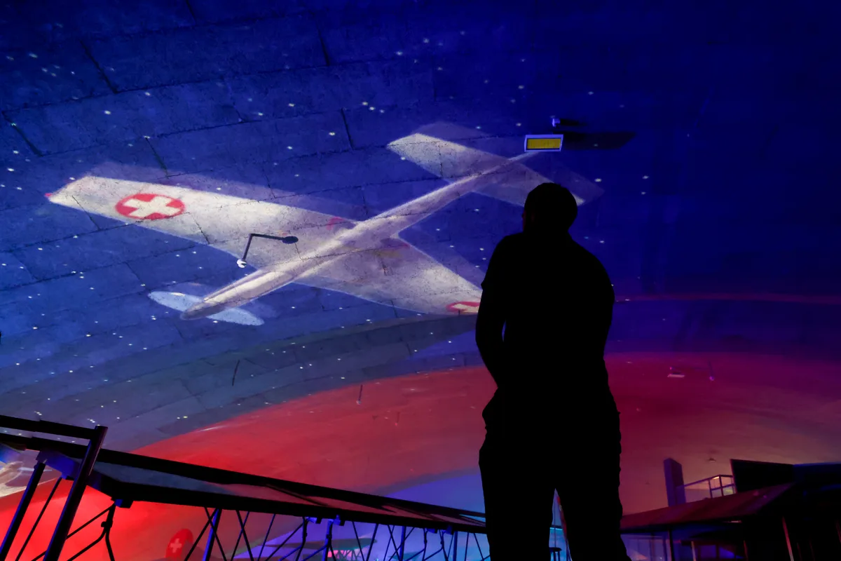 Show «Spirit of Dreams» im Fliegermuseum in Dübendorf
